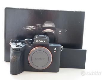 SONY A 7 R V