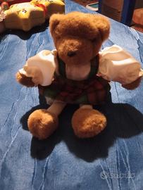 orsacchiotto di peluche 