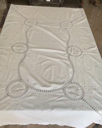 Tovaglia vintage anni ‘50/60 ricamata a mano