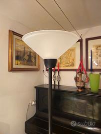 Lampada da terra a stelo