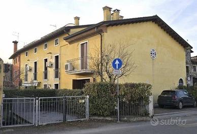Immobile in asta di 185 m² con 5 locali e box auto
