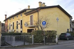 Immobile in asta di 185 m² con 5 locali e box auto