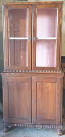 credenza con vetrina