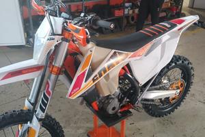 KTM 350 six days