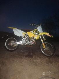 Suzuki rm 125