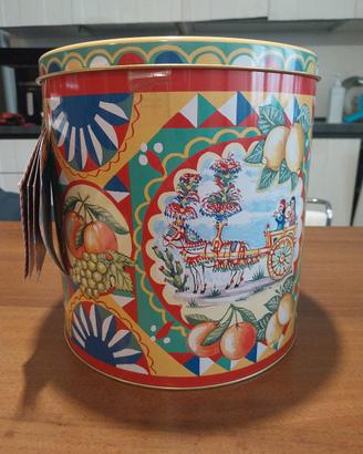 Scatola latta Dolce e Gabbana per Fiasconaro