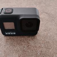 GoPro 8 Hero black con borsa e accessori