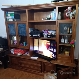 Soggiorno in arte povera noce