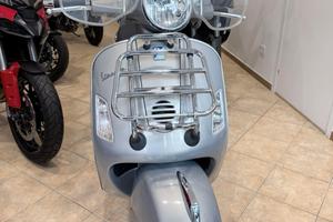 Piaggio Vespa 300 GTS