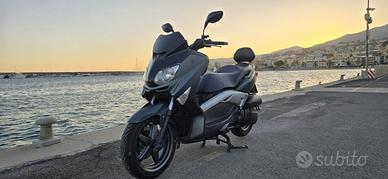 Xmax 125
