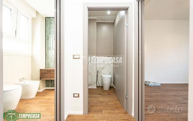 3 LOCALI CON BALCONATA RISTRUTTURATO A NUOVO E MAI