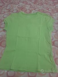 maglia sportiva verde chiaro , taglia M.