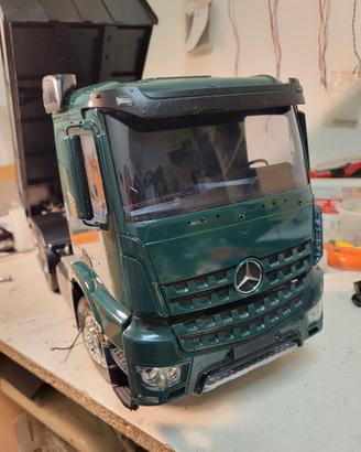camion tamiya mercedes arocs 