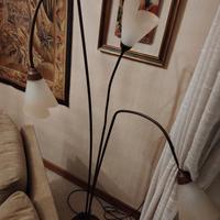 grossa lampada Da terra 