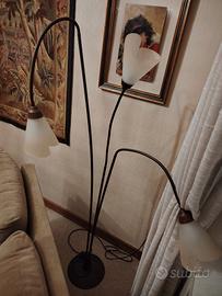 grossa lampada Da terra 