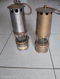 2 vecchie lampade ricordo della strage in miniera