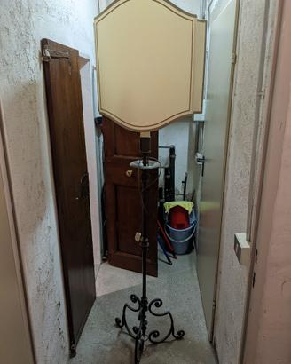 Lampada da terra ferro battuto