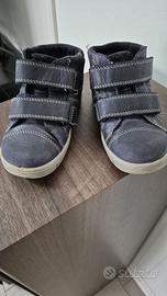 scarpe bimbo chiuse a strappo