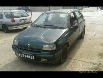 Renault Clio1.2 benz 94 RICAMBI