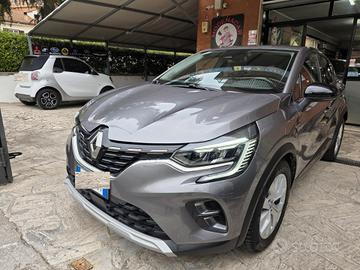 Renault Captur E-TECH INITIALE