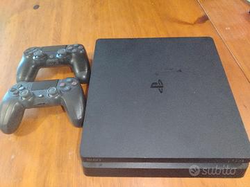 PlayStation 4 Slim usata come nuova +2 controller 