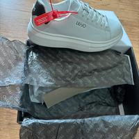 Sneaker Liu-Jo n. 42