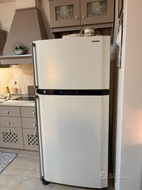 Frigorifero Sharp 514L