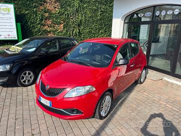 Lancia Ypsilon 1.2 69 CV 5 porte Platinum