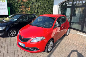 Lancia Ypsilon 1.2 69 CV 5 porte Platinum