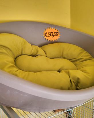 Cuccia con cuscino per cani