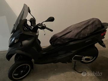 MP3 Piaggio 300 sport