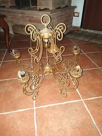 Lampadario antico in ferro funzionante