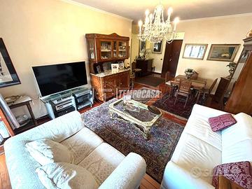 Trilocale con balcone abitabile, soffitta e posto