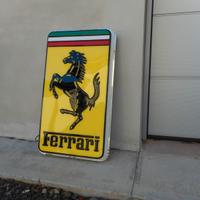 Insegna luminosa FERRARI