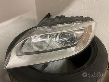 Volvo XC 70 - Faro xeno anteriore sx