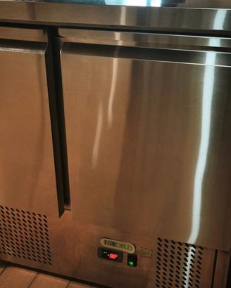 Banco refrigerato saladette