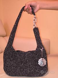 borsa in nylon interamente fatta a mano 