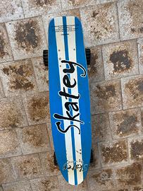 Skateboard Skatey con batteria