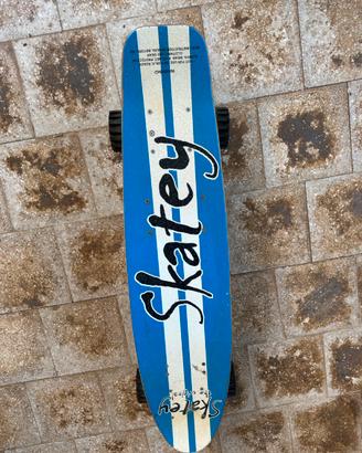 Skateboard Skatey con batteria