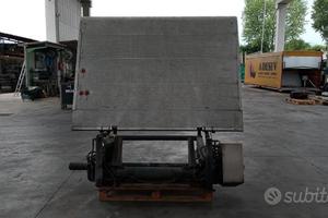 Sponda idraulica nissan truck atleon usato