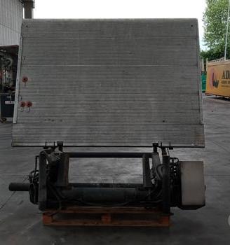 Sponda idraulica nissan truck atleon usato