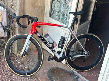TREK EMONDA SL6 105 Di2 2024