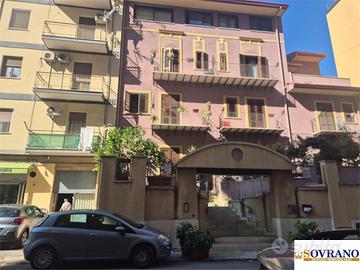 CORSO PISANI: BIVANI ARREDATO PIANO 2°
