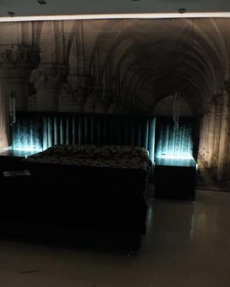 Letto matrimoniale completo di Comodini