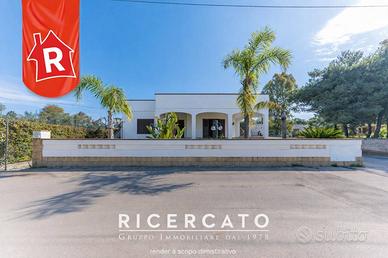 Villa di 220 m² con più di 5 locali e box auto a N