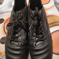 Scarpe da calcio con tacchetti