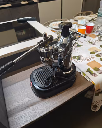 splendida macchinetta da caffè professionale 