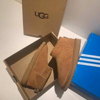 UGG Super mini stivali marrone castagna 37