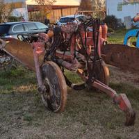 Aratro carrellato idraulico per fiat 70 c