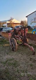Aratro carrellato idraulico per fiat 70 c